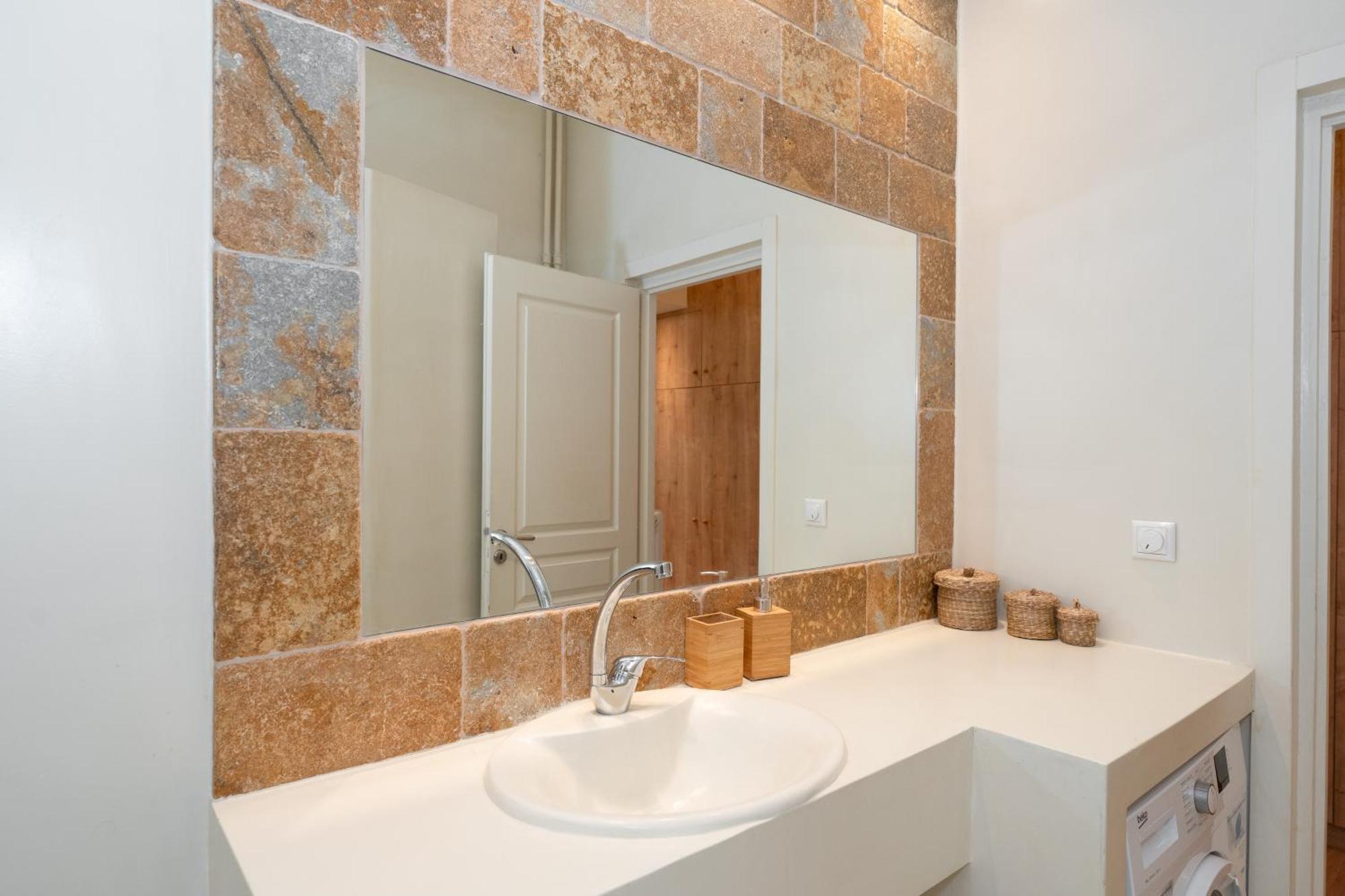 Contemporary Apartment Made Of Wood And Stone. 雅典 外观 照片