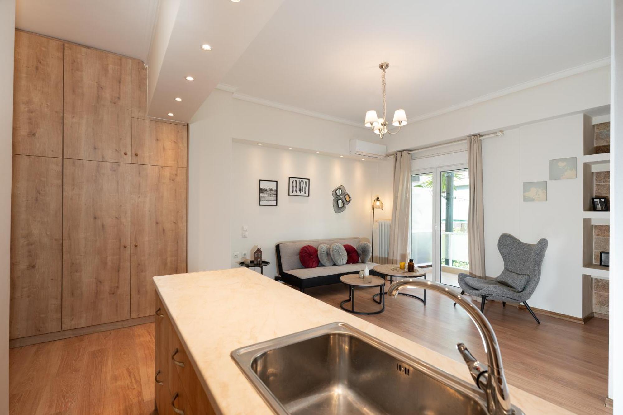 Contemporary Apartment Made Of Wood And Stone. 雅典 外观 照片