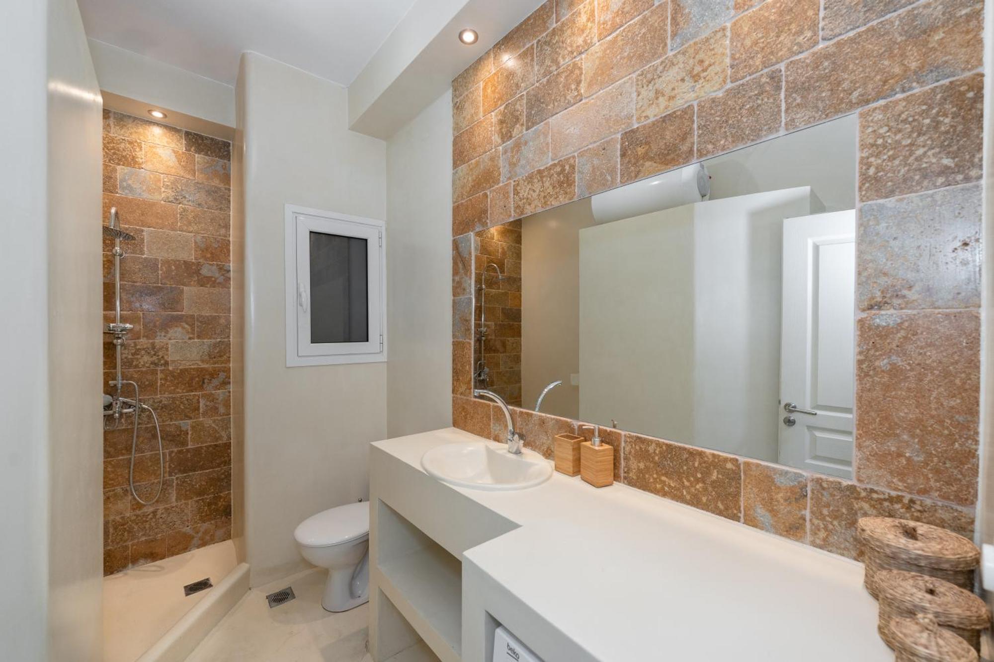 Contemporary Apartment Made Of Wood And Stone. 雅典 外观 照片