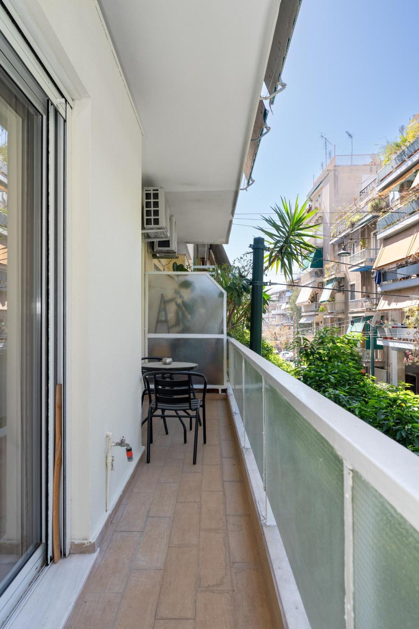 Contemporary Apartment Made Of Wood And Stone. 雅典 外观 照片